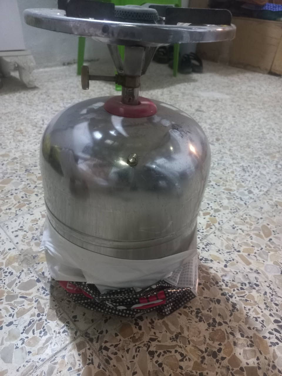 سلام عليكم كابسه لفات صاج جديده سعرها ٢٥ 
معصاره برتقال كهربائيه جديده سعرها ٢٥
قلايه كبيره جديده سعرها ٣٠
خلاط كيك جديده سعرها ٢٠ 
محضره كهربائيه جديده سعرها ٣٠ 
مغسله اخت الجديده مع خلاطها سعرها ٤٠ 
زوليه ايرانيه جديده ٣ في اربعه سعرها ١٠٠ ماخذها ١٤٠ 
كوزان جبير اخو الجديده سعره ٣٥  بيهن مجال بسيط الغراض جدد فقط المستعملات المغسلة والكوزان بس عباره عن جدد اما الباقيات جدد طك كارتون شوف العين وعلى الفحص غراض بيت مو بياع شره اي خلل بيهن ترجعهن للبيت النجف الاشرف شارع المطار واتساب ‎‎
‎***********
