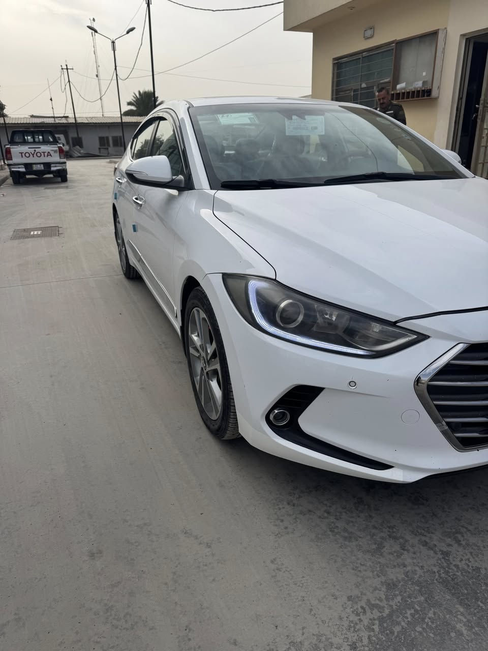 النترا خليجي إيرانية موديل ١٧ رقم بغداد فول مواصفات واحد ع واحد بصمه فتحه جلد كراسي كهرباء كأمره حساس امامي وخلفي معروفه مواصفات الإيراني مكفوله ماشيه ١٤٠ مكان سياره بغداد 
***********
***********
