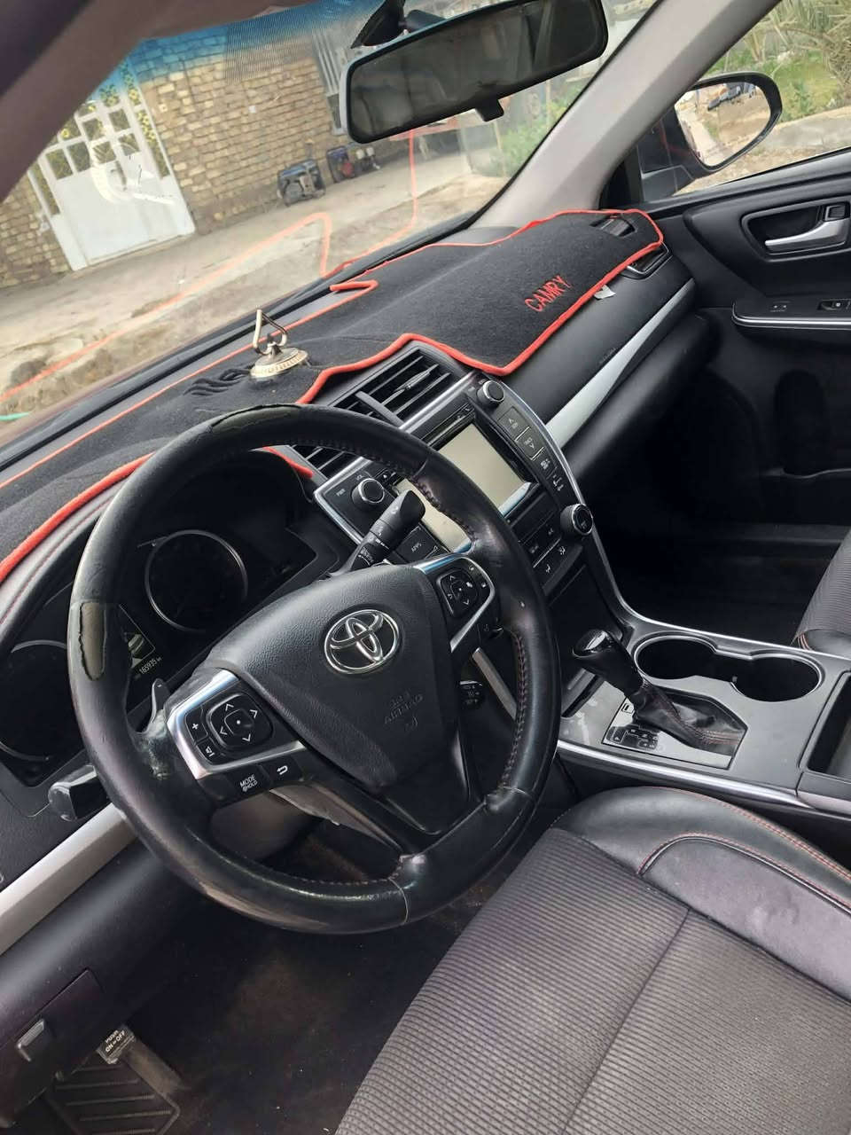 كامري موديل ٢٠١٧ كامل مواصفات  فىه sE
تبريد  تدفئه صدر كير محرك تختم  تاير  
الضرر الجاملغ الامامي والجاملغ الخلفي  بدون دواخل والسياره مصبوغه حزام للجماليه 
السعر  ١٣٥ وبيه مجال حك الجيه المكان الانبار الكرمه في منطقه البو عوده 
تلفون 
***********
***********
