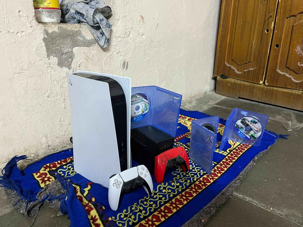 بلي ٥ فات جهاز نضيف وياي ٤ اقراص بيس ٢١ وا بيس ١٨ وا اله الحرب وا حرب زومي وا يوبيس يده اضفيه تجاريه الي ٨٠٠ كلهن واني خادم اذا بس البلي ٦٥٠ عنوان بغداد بلديات /***********/***********
