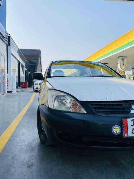 سلام عليكم حبايب سيارة لانسر للبيع 

موديل 2010 الشركة العامه مكينه 2000 
مو 1600 مكينه گير تبريد ثلج صدر كله مكفول 
صدر جديد تايرات نظيفه ما صار اهواي من بدلتهن دوشمة السيارة كلها رقم بغداد انگليزي السيارة بسمي مكاني بغداد حي البتول 
قرب معمل ثلج المصطفى مسافه عن جسر المشاة فرعين السعر ٦٧ ورقه و بيها مجال بسيط 
رقم الهاتف *********** محمد
