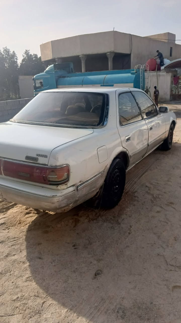 السلام عليكم سيارة كرستة كصيف  للبيع موديل 94 رقم  البصرة مشروع وطني تحويل مباشر مكينة وكير ونجي جديد  حدادة جديدة طخم تاير جديد كهربائيات شغاله السيارة كفالة عامة كص ونقل وضربة قوية  السعر 29 وبيها مجال بسيط للشراي مكان السيارة البصرة سفوان رقم صاحب السيارة ***********
