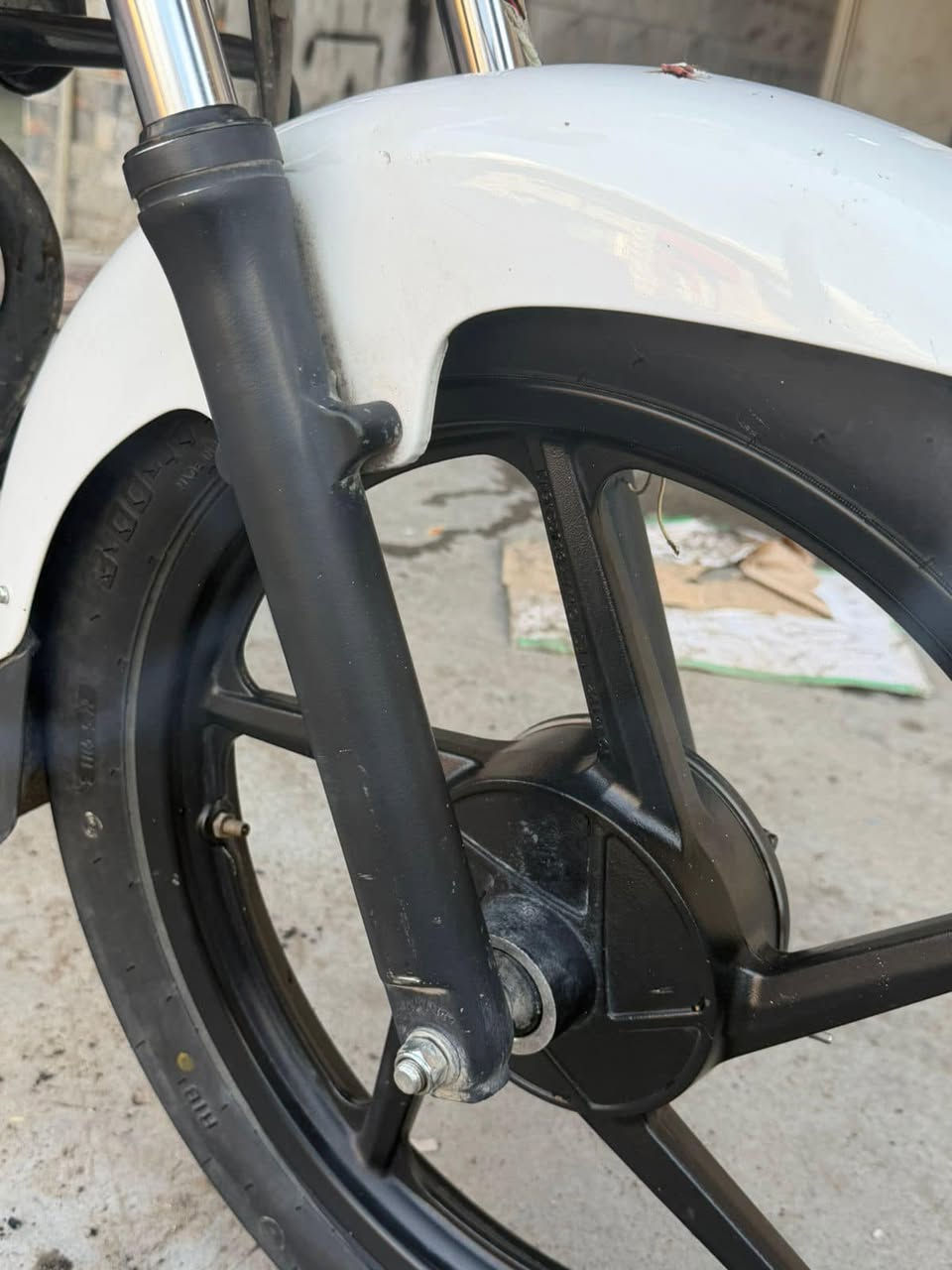 السلام عليكم اخوتي
بوكسر 
2023 نازله 2025 شهر الرابع 
رقم ديالى انكيلزي تحويل ثاني يوم 
دراجه نضيفه وحلوه مكينه خير من الله 
دهن كل 10ايام 
ما مبدل بيها برغي كلها ع وضع الشركه 
ماشيها 25 
الصندوك كيفك تريد تاخذه تريد لا كيفك
مكان الدراجه بغداد الاعضميه شارع سهام
السعر 2600 وبيها مجال للطيبين والشراي وع راسي  أترجاك لا تكسر بحلال العالم 
***********
