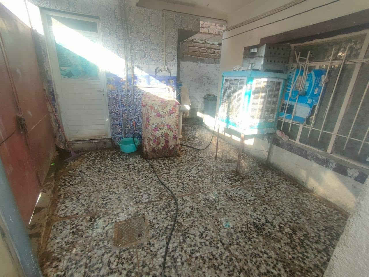 بلااااششششش‼️‼️
وبسعر مناسب جداً‼️
 
دار للبيع - طابو صرف
200 م
ثاني بيت في الفرع
يحتوي على غرفه نوم 2 + هول + استقبال + كلدور + حمامات 2 
البيت اعلى من الشارع بشبر
ماء خطين وتبليط ومجاري وكامل الخدمات

مطلوب للمصرف ٣٣ مليون قرض ترميم
ينباع على الطلب وينباع حر حسب شنو يريد المشتري

📍 الحله / نادر الثالثه نهايه فرع مدرسة غزة وقرب حسينيه قائم ال محمد 
للأستفسار الاتصال : واتساب + اتصال 
 ***********  .... 
***********  ....
