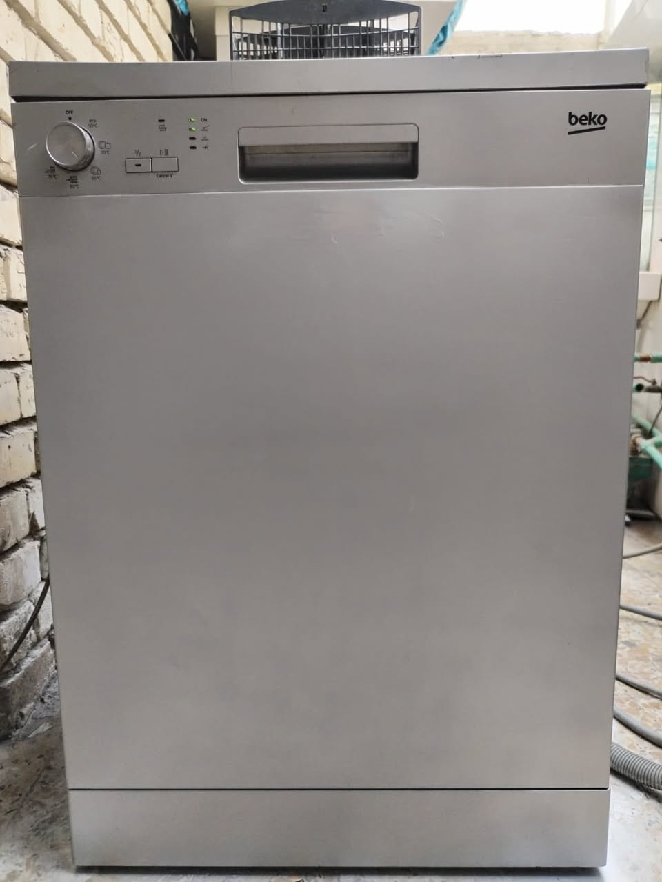 ثلاجه 150 غساله سامسونك 11 كيلو 160 و15 كيلو 200 غساله صحون 200 الاسعار وي توصيل مكان بغداد *********** واتساب
