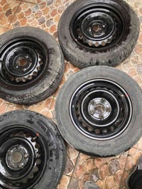 ويلات اصلي كوري حجم ١٥ مع تايرات نظيفه جدا.  بيع او مراوس بغداد غزاليه...