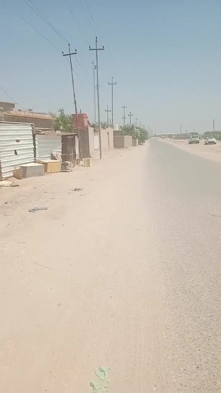 سلام عليكم بيت للبيع في كربلاء في منطقه السواده بناء قديم مكون من غرفه ومطبخ وحمام وحديقة حلوه باقي تفاصيل اتصل على الرقم ***********
