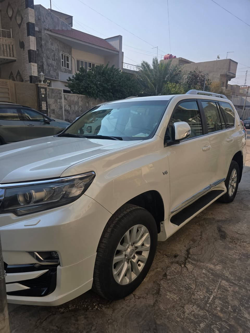 سلام عليكم
تويوتا برادوVX فول وكالة. موديل
2020كفالة عامة من كلشي سونر موجودبلصور
مواصفاتها : 
١-سلايت قماره
٢-مثبت سرعة
٣-حساس خلفي
٤-كاميره خلفي
٥- دبل تانكي  
٦- اشارات بالمرآة
- كشافات ضباب
٧-كراسي مخمل بيجي 
٨-شاحن واير ليس
٩-شاشه اصلية 
١١-حساس تاير   
١٤-مانع انزلاق
١٥-اربع جام اوتو
١٧-زراك لايت 
١٨-هوك خلفي 
١٩-ارضيات (كاعيات) اصليه 
٢٠-بصمات اثنين 
٢١-تكم ارضيه ليزري 
٢٢-تحكمات فول ستيرن 
٢٣-طفايه اصلية
٢٤-نظام زحف 
٢٥-ترحيب
٢٦-مري جانبي كهربائي (شفط)***
٢٧-تشغيل عن بعد *
٢٨-عدة طوارئ
 ٣٠- داخل بيجي
٣١-شاشة ملاحة باللمس
- كاميرا خلفية 
- بلوتوث
- مشغل CD
- منفذ AUX & USB
٣٢-محرك 4.0 لتر 6 سلندر 
اضائه داخليه
الاستفسار اكثر الاتصال***********بغدادصليخ.   سعر41000$
