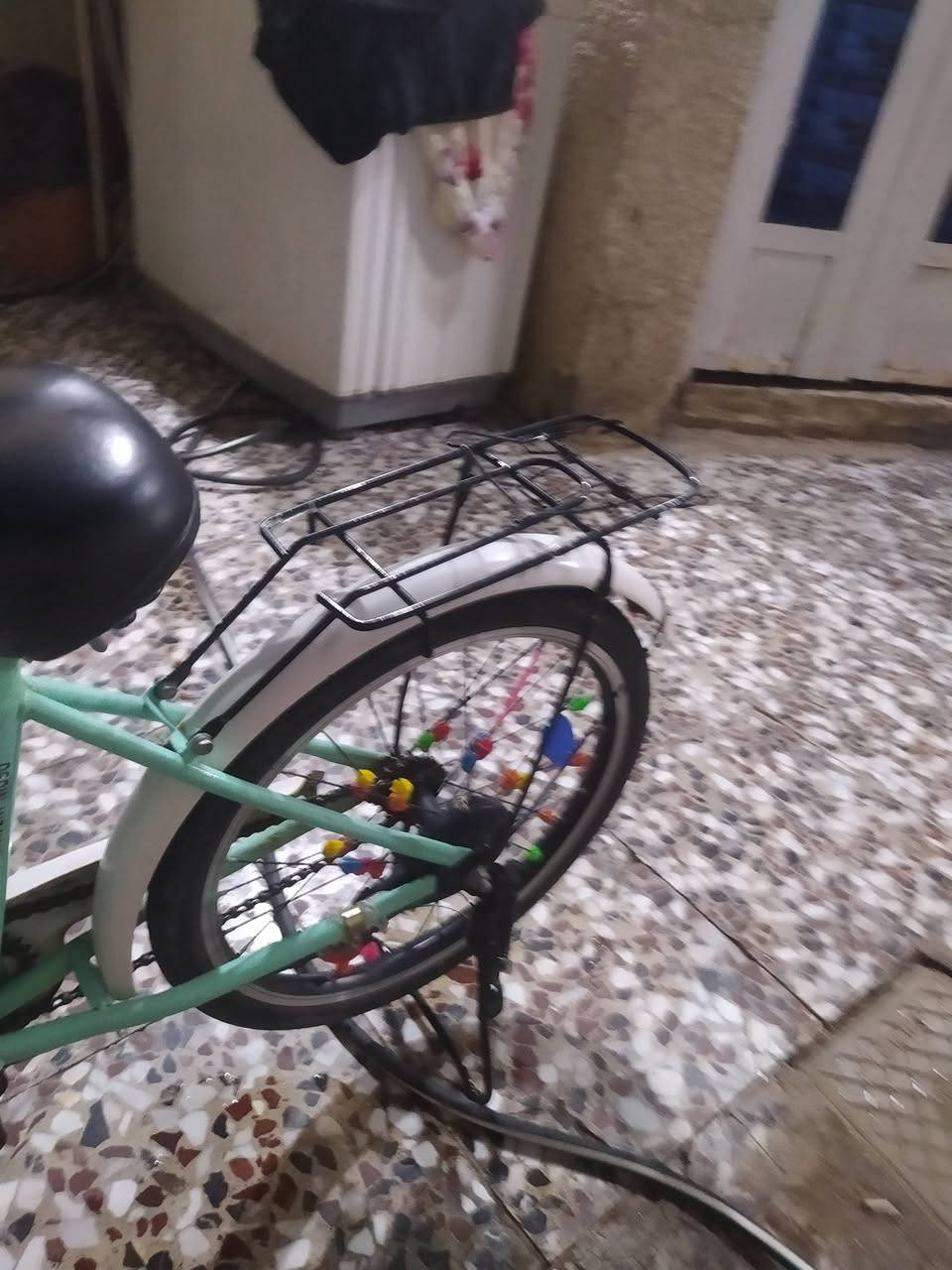 السلام عليكم باسكل للبيع نضيف فول نضافي كشي مبي عمر9سنوات حجم 20 مكاني ابو غرق رقم*********** سعر 75 مات باله يباني قيم وخذ
