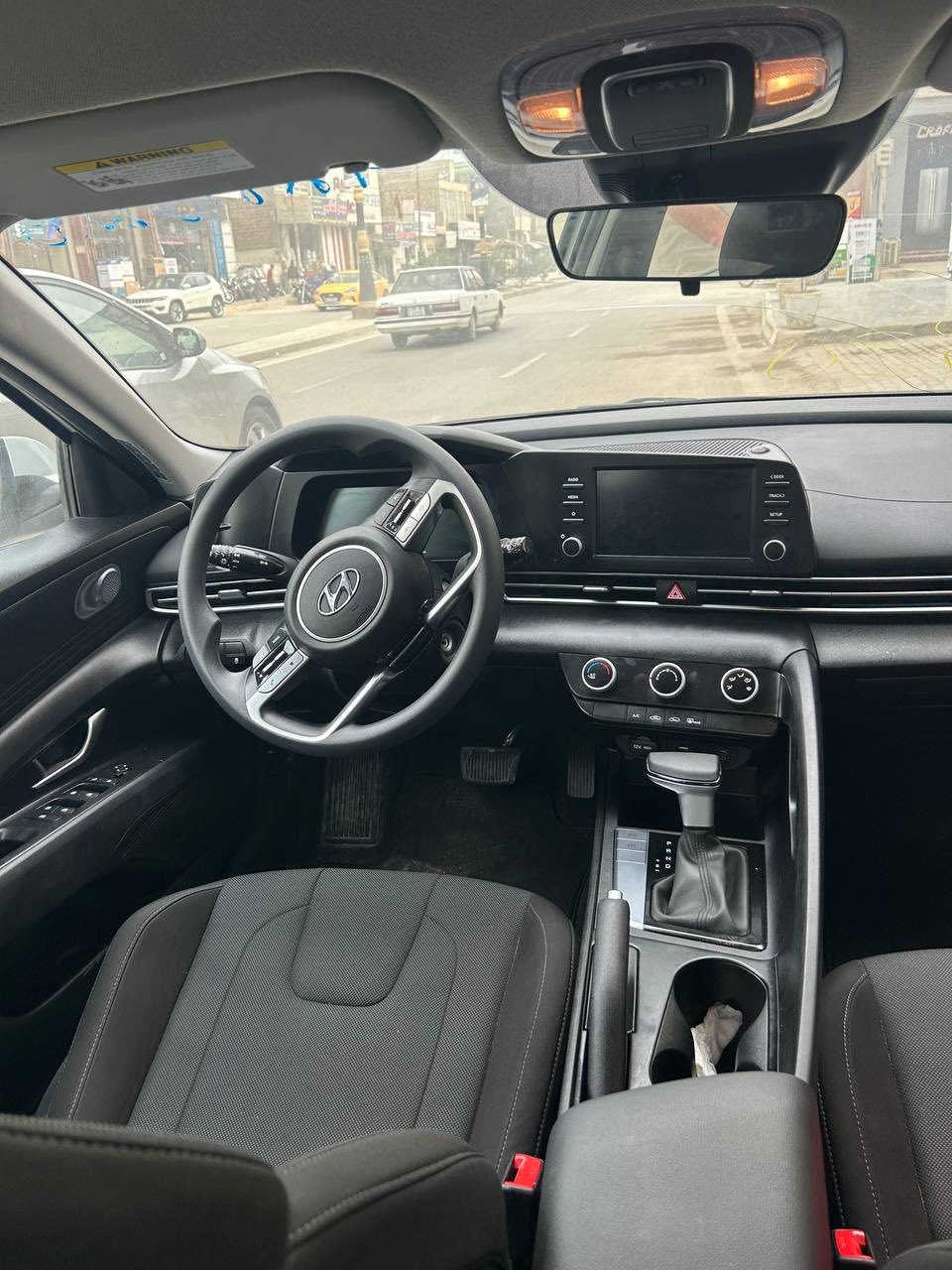 السلام عليكم

النترا  2024
داخل اسود
وارد امريكي حادثه بنيد 
 وبارد بالجاملغ
محرك 2000 
رادار امامي
رادار خلفي
رادار جانبي
شاشة منفصل
كامرة دوارة
تحديد مسار
قيادة ذاتيه
توقف ذاتي 
ماشية7500 ميل
سيارة جاهزة وكاملة بدون نقص
العنوان بابل الحلة
للاستفسار اكثر الاتصال على ***********
