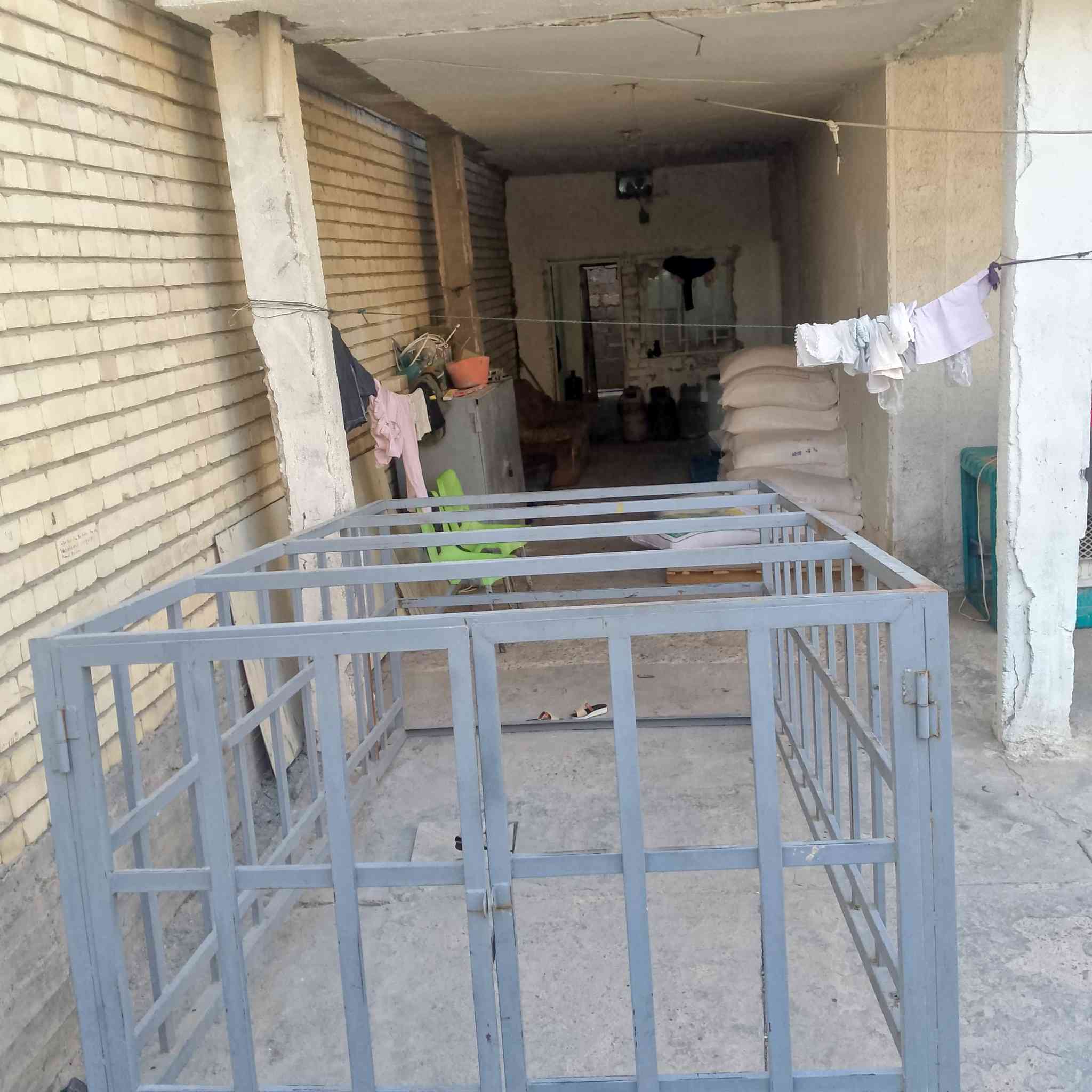 محجر للبيع
السعر 250 الف قفل
***********
