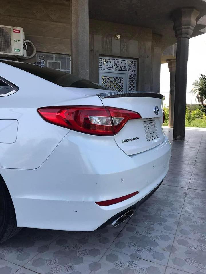 سوناتا ١٥ وارد امريكي
سبورت دواخل جلد 
ماشيه ١٤٠ الف ميل
حادثه بالمنشور بنيد  مبدل نفس اللون بدون دواخل
بدون ايرباگ
محرك ٢٤٠٠ 
مكانها فلوجة
سعر ١١٠ وبيها مجال
***********
