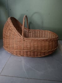 عش طفل للبيع للتواصل 07750357721