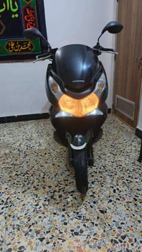 PCX • ياباني • نضيفه
