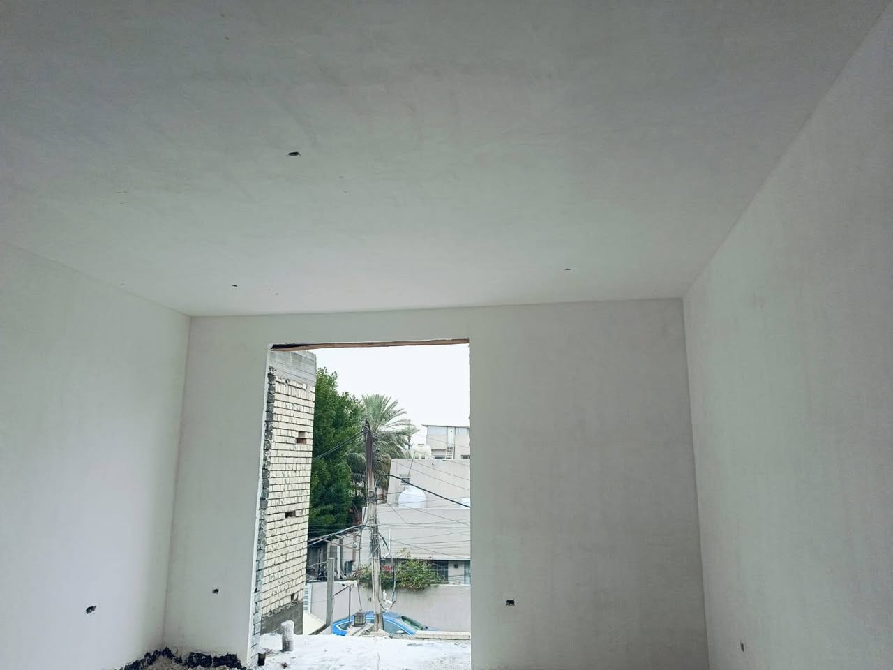 السلام عليكم كادر جص متكون من 3خلفات شغل سريع ونضيف مبيت بموقع العمل متفرغ حالين ومن الله التوفيق***********بيه وتساب 
 ‏‪
