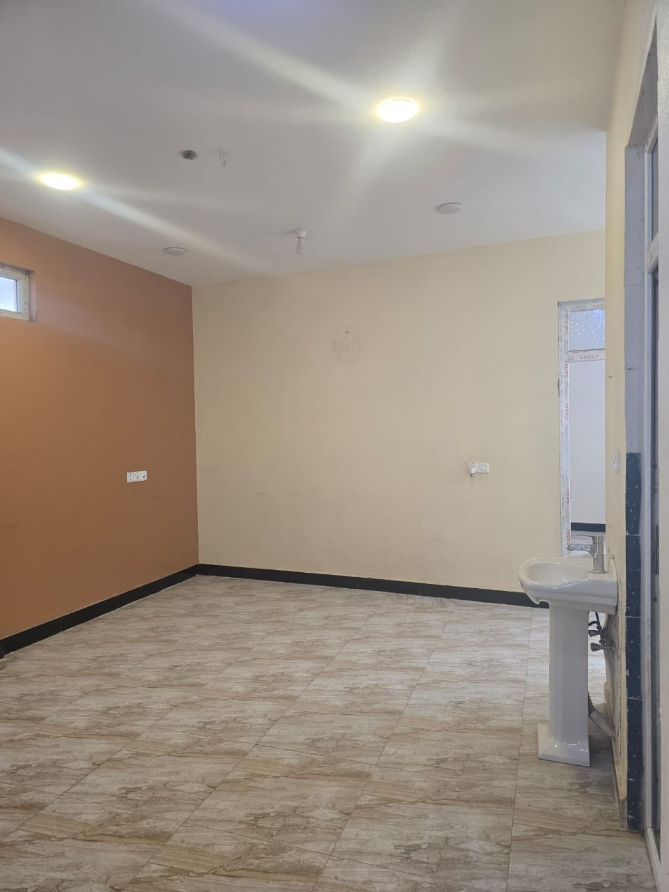 مشتمل للإيجار طابق ثاني مساحه ١٢٠ متر
العنوان المفرق قرب جامع الحاج ناصر
بناء حديث 
225 الف سعر الايجار  

للاستفسار الاتصال ع الرقم 

‭٠٧٧٧ ٠٢٠ ٥٥١١‬
