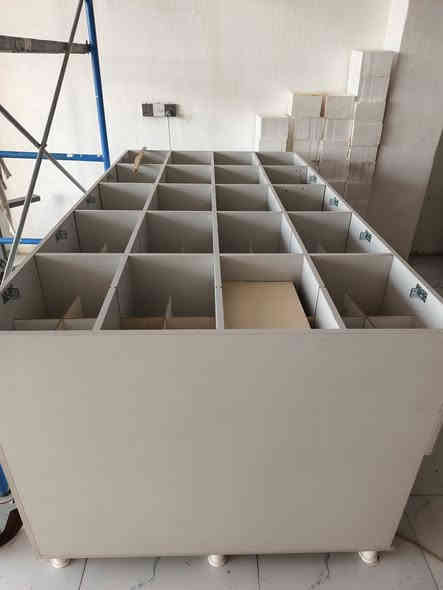 تصفيه محل كل ما موجود داخل المحل للبيع وباسعار اقل من الجمله 
المكان على اربع شوارع بين حي الوفاء ومهندسين سيف سعد للاستفسار التواصل على الرقم 0771 428 1642
