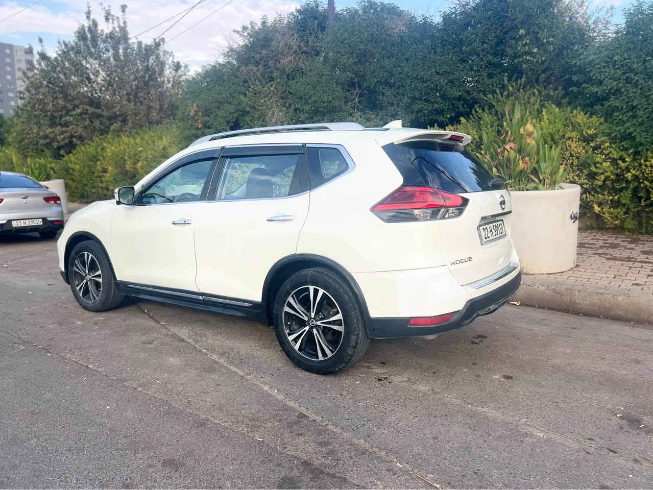 نیسان رۆگ sv+ 2017
فول فول مواسفات 
بانوراما
صندق شفت
کشن کهربائی
کشن تدفئە هیتر
ستیرن تدفئە
سوکان هیتر
نزام
ئیکو سبورت عادی
٥کامیرا
ئاوینە ئشارت +رادار
لایت ئوتو
٥قطعە صبغ
پێنج پارچەی بۆیاغە
ارباک ستیرن سستم
ئیرباک بەس سوکان سیستەمە
سنویە رقم هزە جدید
رەقەم و سەنەوی و هەزەی هەتا ٢٠٣٠نوێیە 
بسمی بەناوی خۆمە
مکان اربیل شوین هەولیر
سعر ١٣٥معاملە قلیل مەجالیکی کەم
*********** واتساب أربيل, العراق
