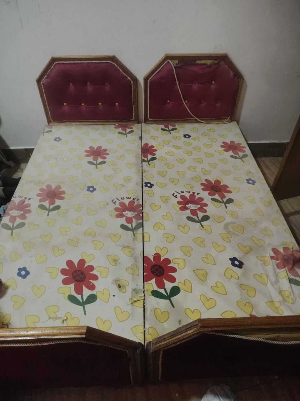 عندي 2جرابي خشب و2جبسج تخت  تسكام  واسعار مناسبه على 50


**إذا كنت صاحب هذا الإعلان وتريد حذفه لأي سبب، رجاءا أرسل رسالة إلى الدعم الفني**