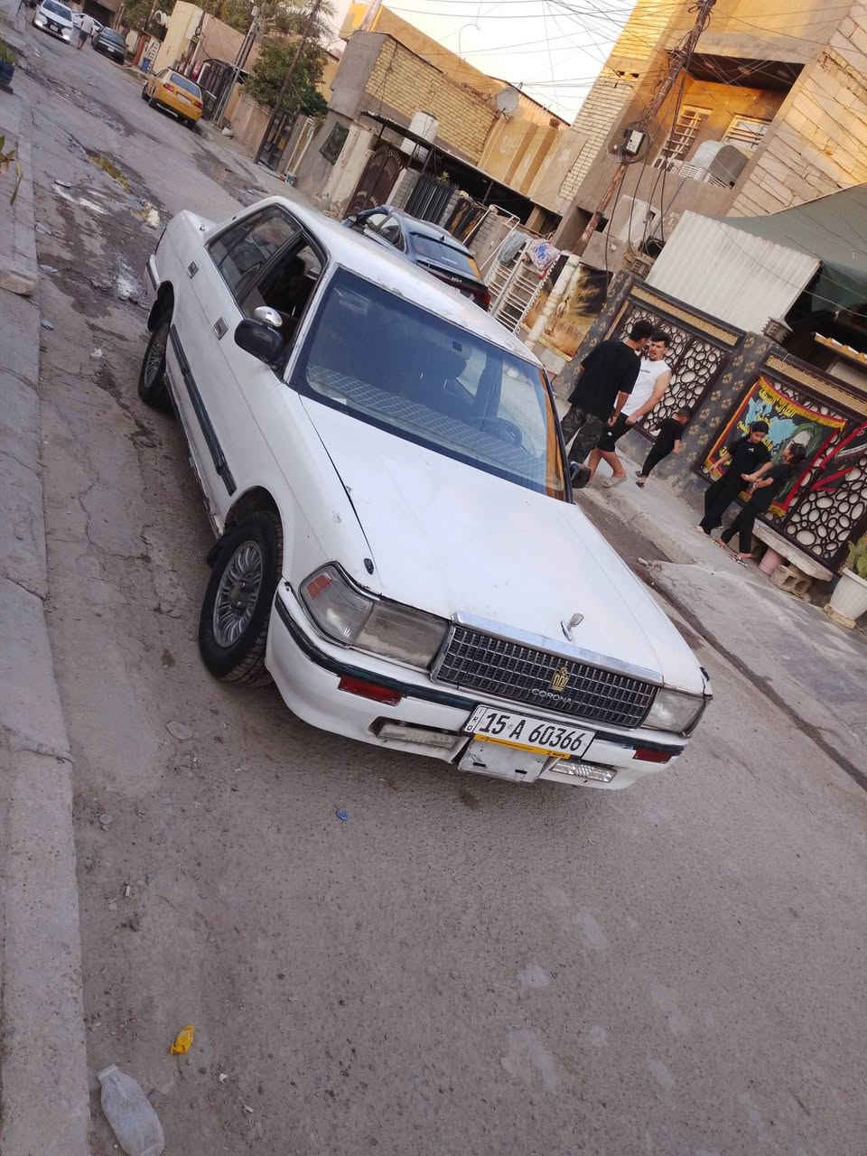 السلام عليكم سيدان موديل 90 للبيع عنواني بغداد البياع سعر 27 رقم الهاتف***********
