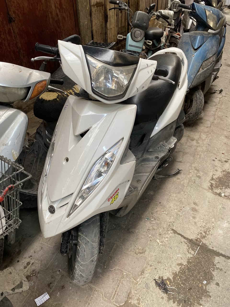 سلام عليكم. جيتي ار للبيع مكفوله كفاله عامه مكينه وكفر بلاديه لل اخير قبل شهرين نزلتها رمبه بيها شلعه ومعدل تخبل سعر مليون وخمسين وبيها مجال حك الجيه مكاني بغداد الحريه ساحه عدن رقمي *********** وبيكم خير وتدللون
