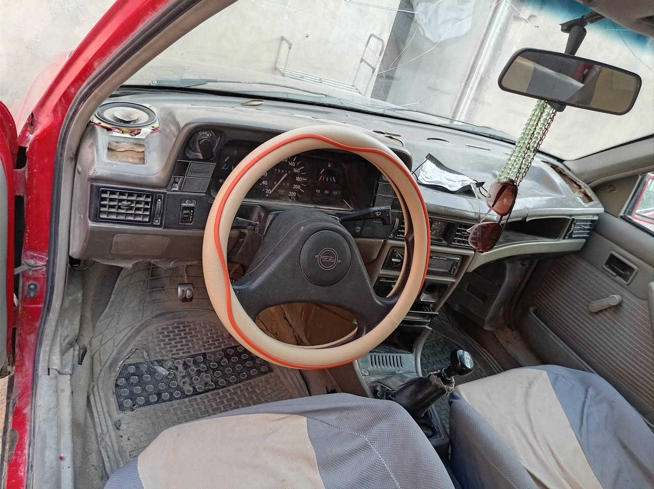 اوبل كاديت موديل 90كير محرك شرط تايرات الاماميه أكثر من نص عمر والخلفيات نص عمر محوره كابريتر ميسيبوشي  تريدها دوش ارجعها لك دوش رقم صلاح الدين شرط التحويل سنويه نافذه 2018غرامه صفر دينار السعر 23ورقه  دوسات مصلحه كاعيات بدون خياس  ***********

