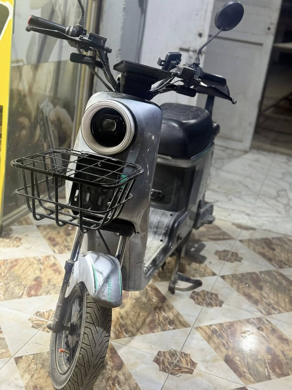 السلام عليكم ،دراجه شحن  R9 بطاريات فول نضافه  دراجه  جديده ، المكان ديالى بعقوبه ، السعر 400الف وبيها مجال ، للتواصل ع رقم الهاتف *********** .
