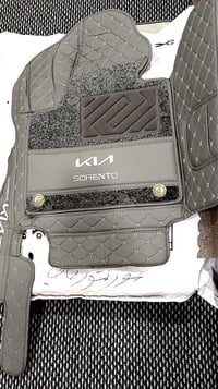 ارضيات سورنتو٢٥ و٢٤ مع ٧ قطع الصندوك سعر ٩٠ الف اتصال ٠٧٧٠٢٠٧٠٨٨٧