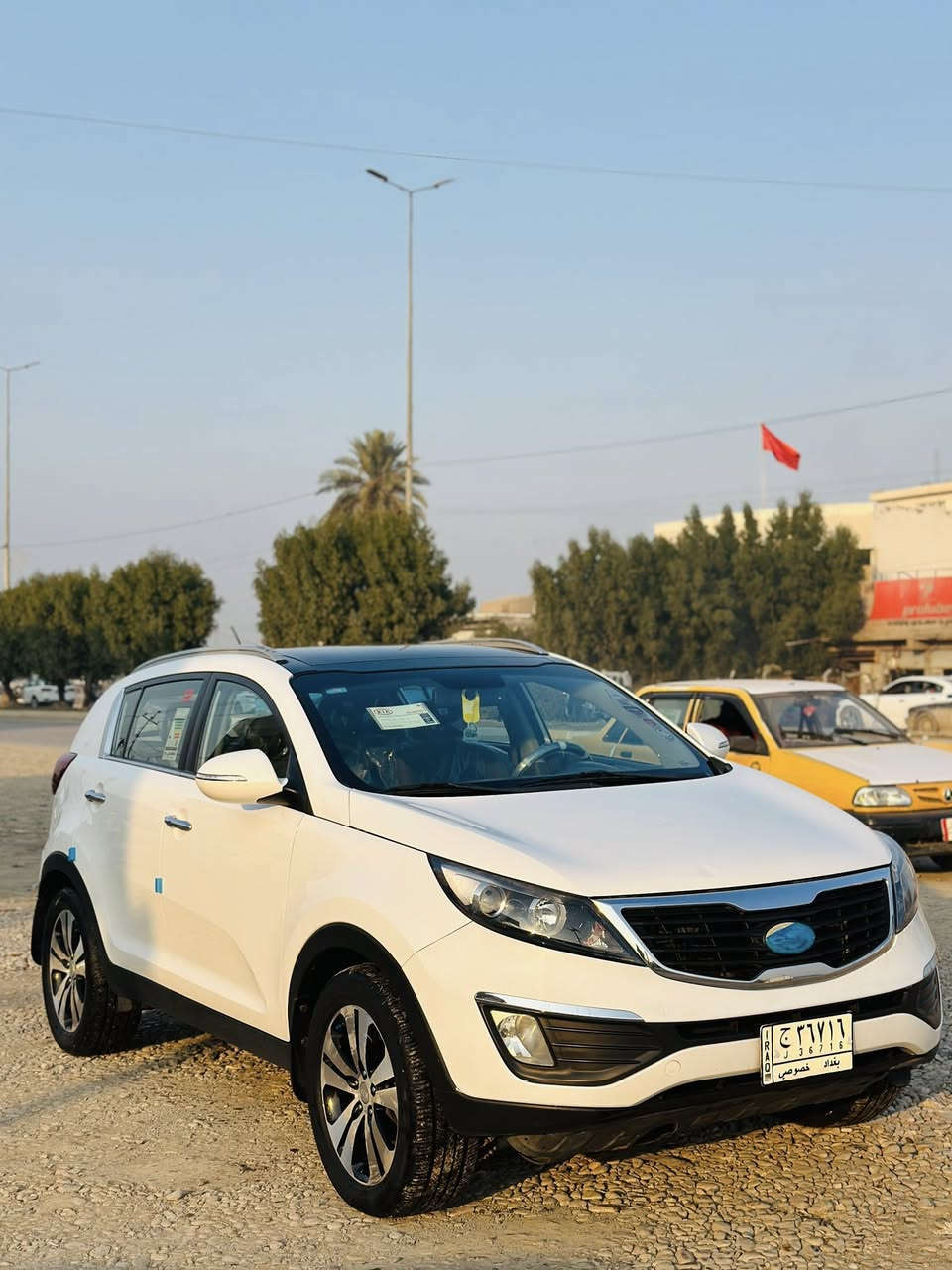 السلام عليكم سبورتج 2011  خليجي فول بنراما
السياره خليجي مكفوله من التبديل والصبع 
كير مكينه كفاله ماشيه 120km
السياره جاهزه من كلشي حداديه مكينه تدفئ تبريد  
الموصفات شاشه كاربلي اصليه بلاديه 
منظومه زنون 
تحكم ستيرن 
مانع انزلاق 
تحكم بل مري
رقم بغداد تحويل مباشر 
السياره موجود السونار مرفوق وياها السياره كلشي بيها بلادي 
المكان بابل المدحتيه : ***********
السعر 138 بيها مجال قليل
