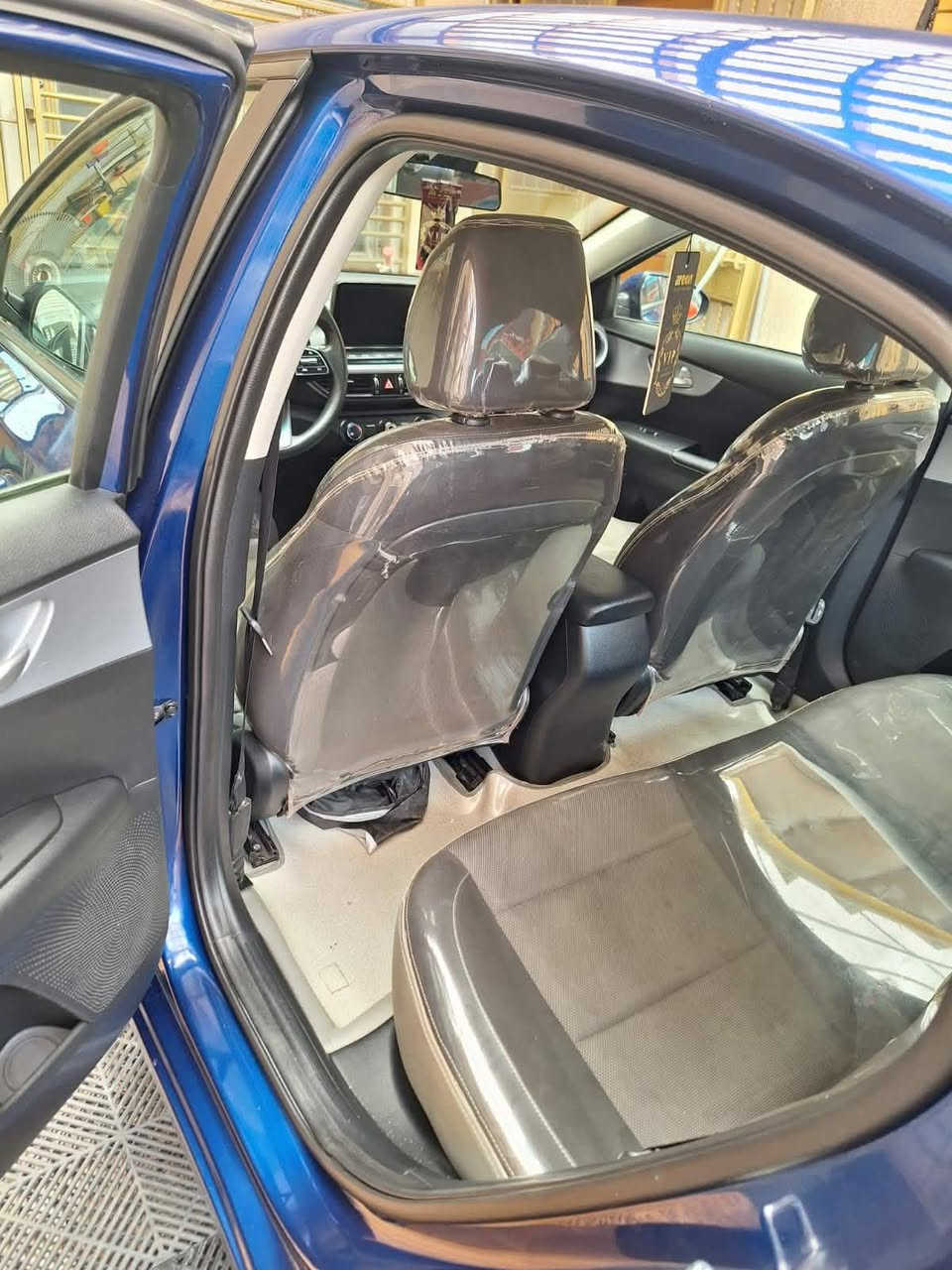 السلام عليكم. فورتي 2023  رقم بغداد ماشيه ١٩ الف ميل محرك ٢٠٠٠  السنويه ل ٢٠٢٨ حادثهه ورقم الشاصي بالصور موجود السعر 1.42( دفتر و ٤٢ ) 
  مكانهه بغداد الدوره
***********
