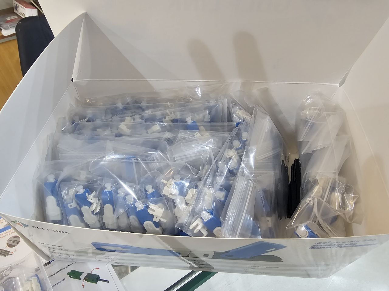 🔥 حل سريع واحترافي لتمديدات الفايبر 🔥
فيش فايبر GULF LINK – FAST CONNECTOR SC/UPC
🔹 فيش ضوئية أزرق / أخضر
🔹 تركيب سهل وسريع بدون لحام
🔹 ثبات عالي وإشارة قوية
🔹 يقلل الفقد ويضبط الشغل
🔹 مناسب للتمديدات المنزلية والشركات
💡 الخيار الأمثل للفنيين وأصحاب الشبكات
⚡ سرعة بالعمل + جودة مضمونة📦

📩 للاستفسار مراسلة الصفحه 
يتوفر توصيل  لكل لمحافظات
 
سعر الباكيت 70 الف


**إذا كنت صاحب هذا الإعلان وتريد حذفه لأي سبب، رجاءا أرسل رسالة إلى الدعم الفني**