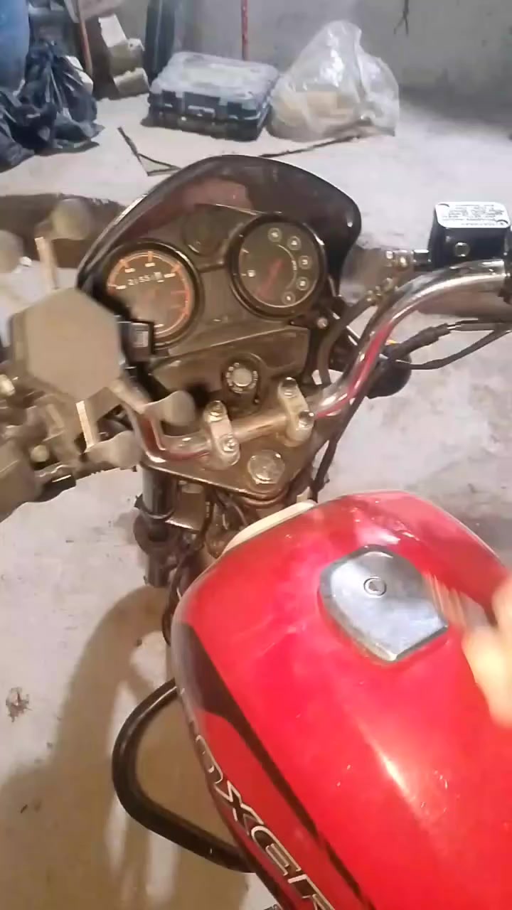 بوكسر جبلي موديل 23 كلشي جديد بيها وشرط وكاله ختم حت تخم تاير جديد دراجه خير من الله ومال شغل الشراي مكاني بغداد الامين ثانيه السعر 1400وبيها مجال بخدمتكم بدون اوراق اكفلك سرقه وعشاير***********
