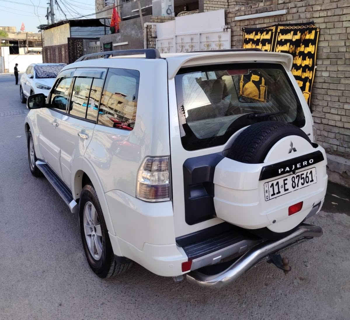 السلام عليكم
باجيرو ياباني ٢٠٠٨ خليجي سياره لوك على وضع الشركة لون لؤلؤي ابيض المرغوب صدفي رقم بغداد انكليزي سنويه ٢٠٣٠ فول مواصفات عده الدمام فور ويل مري شفط 
سياره جديده جدآ مكفوله كفاله عامه مكينه ٣٠٠٠ سلايت فتحه سبعه راكب كشنات جلد كشنات كهرباء تبريد ثلاث قطع ثلج تحكمات بالستيرن ثلاث شاشات تخم تاير جديد هسه شاده كوري اصلي صدر أمامي خلفي جديد مكينه وكير مكفولات حساسات بعد بيه هواي مواصفات 
مكانى بغداد السعر ١٢٣ رقم الهاتف ***********
