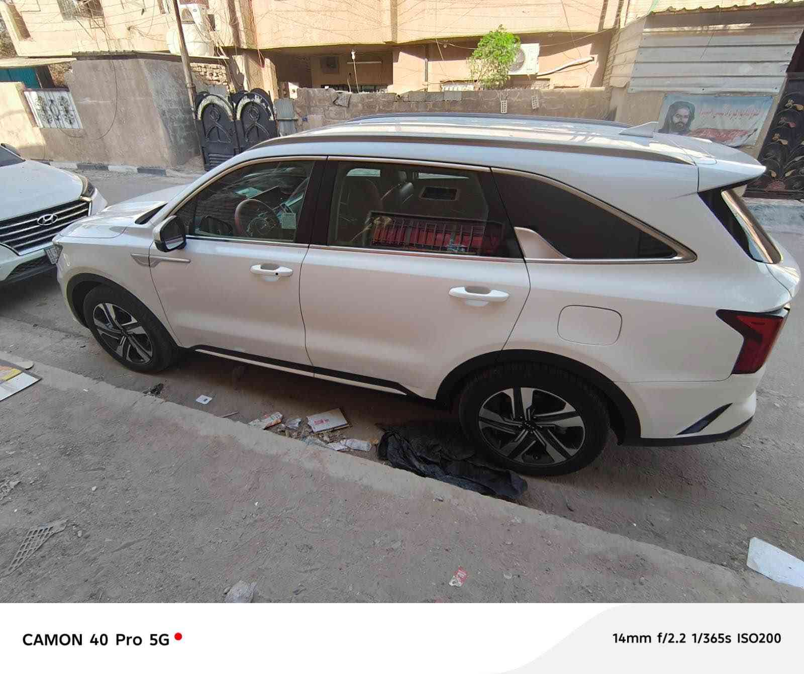 كيا سورنتو هايبرد  2023 وارد امريكي  السياره نظيفه جدا وحادثها جدا بسيط بدون قطره صبغ السياره تبديل بابين جهه ااصدر فقط بلادي نفس اللون والقديمات موجودات ماشيه 65 الف كيلو 7 راكب كشنات كهرباء وهواي مواصفات بيها السعر 265 ورقه .. للاستفسار (***********) موجوده في بغداد كراده او زعفرانيه . بغداد, العراق
