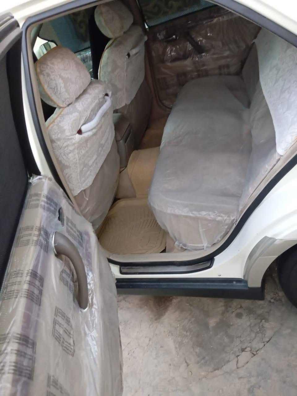 2001
 سنويه لاتسولف بيها لان شغل معقب شمالي يعني اطلع وين مايعجبك
 رقم انكليزي 
3 دكم
 برده خلفيه
 شاصي 175 المرغوب ديفور الجبير 
مري شفط
 4 كشنات كهرباء
سبايدر جامه سبايدر جنطه نيكلات 
تخم تاير شرط كارتون
السعر 43 بيها مجال 
((العنوان دوانيه)) 
*********** 
بي واتساب فقط
كلشي ذاكر تفاصيل وصور 
شراي خابرني وتساب او ع فيس وخادم ماتشتري لاتواعد او تكسر بحلالي وربي يحفظكم ويرزقكم
