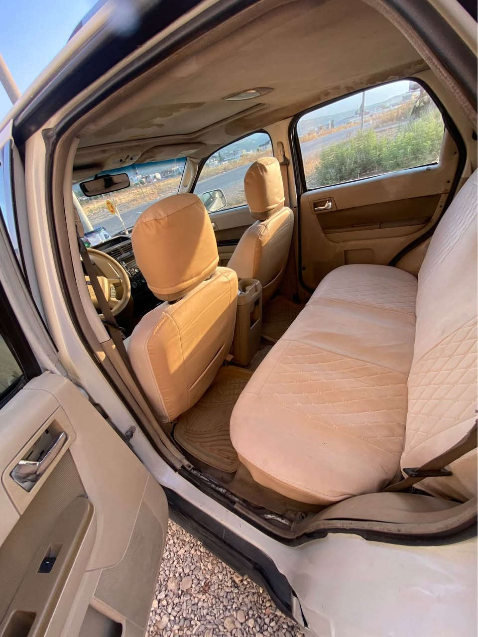 Ford escape model 2010
٦ پستن زۆر بەقوەتە 
سەیارەکە بەنزین و غازی ایتالیە 
سەیارەکی نەرموو بە قوەتە
کوشین کارەبایی 
سوکان تەحکم 
سلایت
کوشین هیتەر
کوشین کارەبایی
گلوپی بن پیان و جیگای ئاو بیلاد
ئاوینە کارەبایی 
دەرکە بەسمە 
٤ جام کارەبایی 
تەبریت سارد و گەرم ❄️ 
Abs
Trakshn 
سەیارەکە بە عام سبوغ دەفرۆشم 
پشتی لیدانی هەیە
سەیارەکی نەرم و خۆشە 
سەیارەکە مەنەفیستە ئەوەلیاتی بەشەرت
غرامەی بە شەرت نییە 
سەیارەکی عایلیە گەنجانەیە
 بلندە بۆ ئاقار و سەفرە دەرەجە یەکە 
سەعری ٤٥ وەرەقە و مەجالەکی برایانە 
رەقەم تەلەفۆن (***********)
(واتس ئاپ و ڤایبەری) لەسەرە مشتەری نامە بنیرە لە خزمەتم أربيل, العراق
