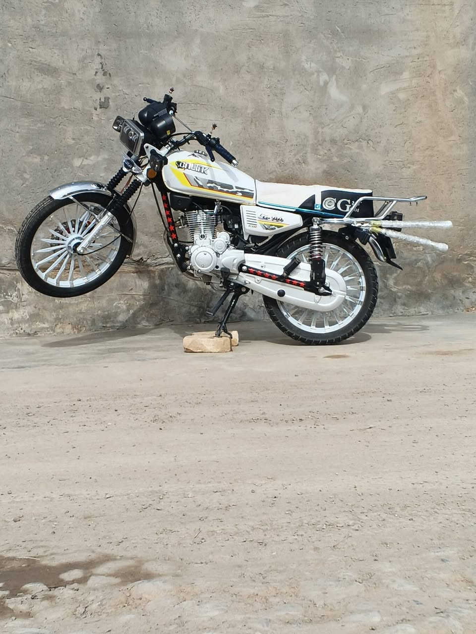 سلام عليكم ستيفان 2025 مكينة 200 شراي يتصل ***********
