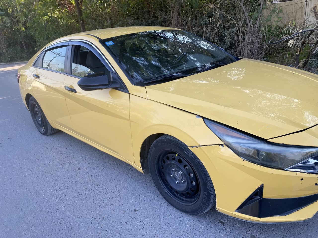 النترا تكسي موديل ٢٢ حادث جاملف خلفي وباب سايق وبنيد محرك كير مكفولات سعر ١٢٥ اتصال   ***********٠
