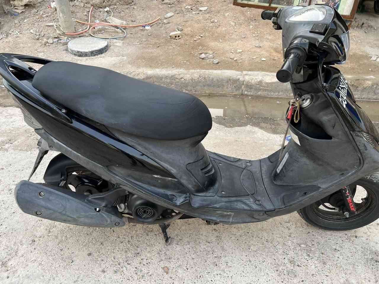 السلام عليكم ماكس عدله للبيع دراجه كلهه بلاد صارلهه شهرين نازله من الرنبه  للأستفسار *********** بي واتساب
