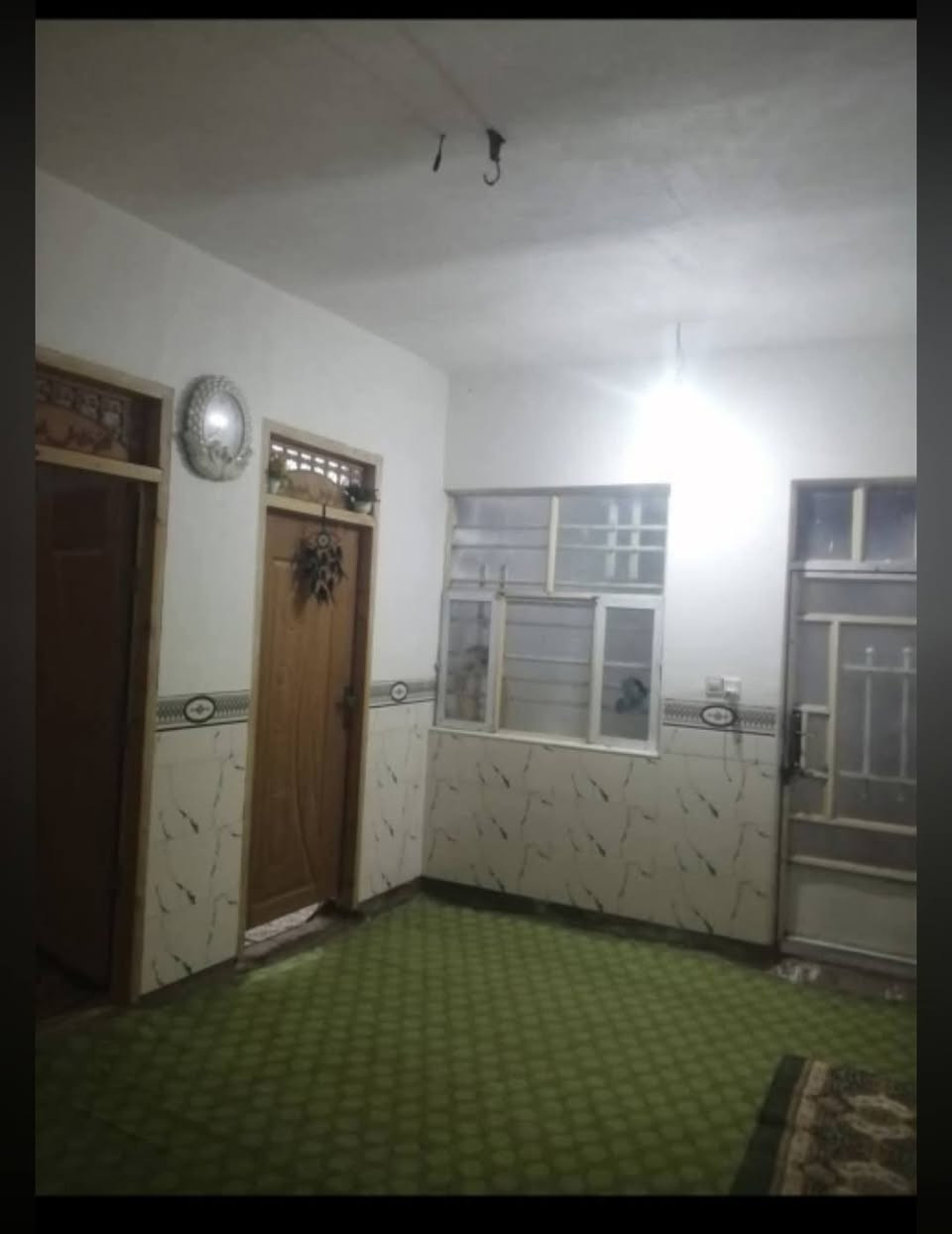 دار للبيع قرب مجمع المصلاوي سند25 وتحويل ثاني يوم مساحته 100م مربع 10*10مكون من غرفه نوم واستقبال وصاله ومطبخ وحمامات يمكنكم الاستفسار الاتصال على الرقم ***********وموجود واتساب
