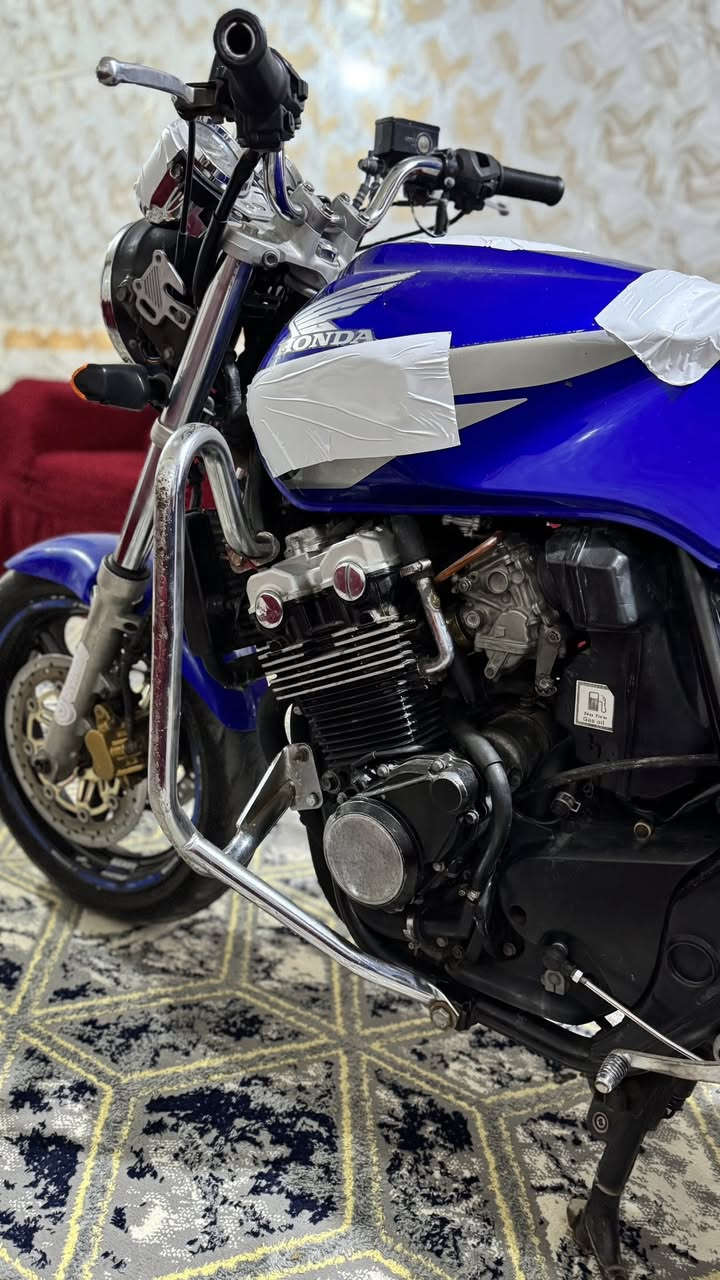 للبيع سيبي فور جيل ثاني  مكان الدراجه ميسان 
تعليمي محرك مكفول 
لدراجه نصبتها حلوه تايرات جدد كهربائيات فقط الاشاير مامربوطه 
لدراجه بيها شلعه قويه ونشاط ومعدل فول تحتاج فقط ترتيبات وملاحظات بسيطه 
السعر مليون و350 مستعجل على بيعتها 
0774 865 6412
