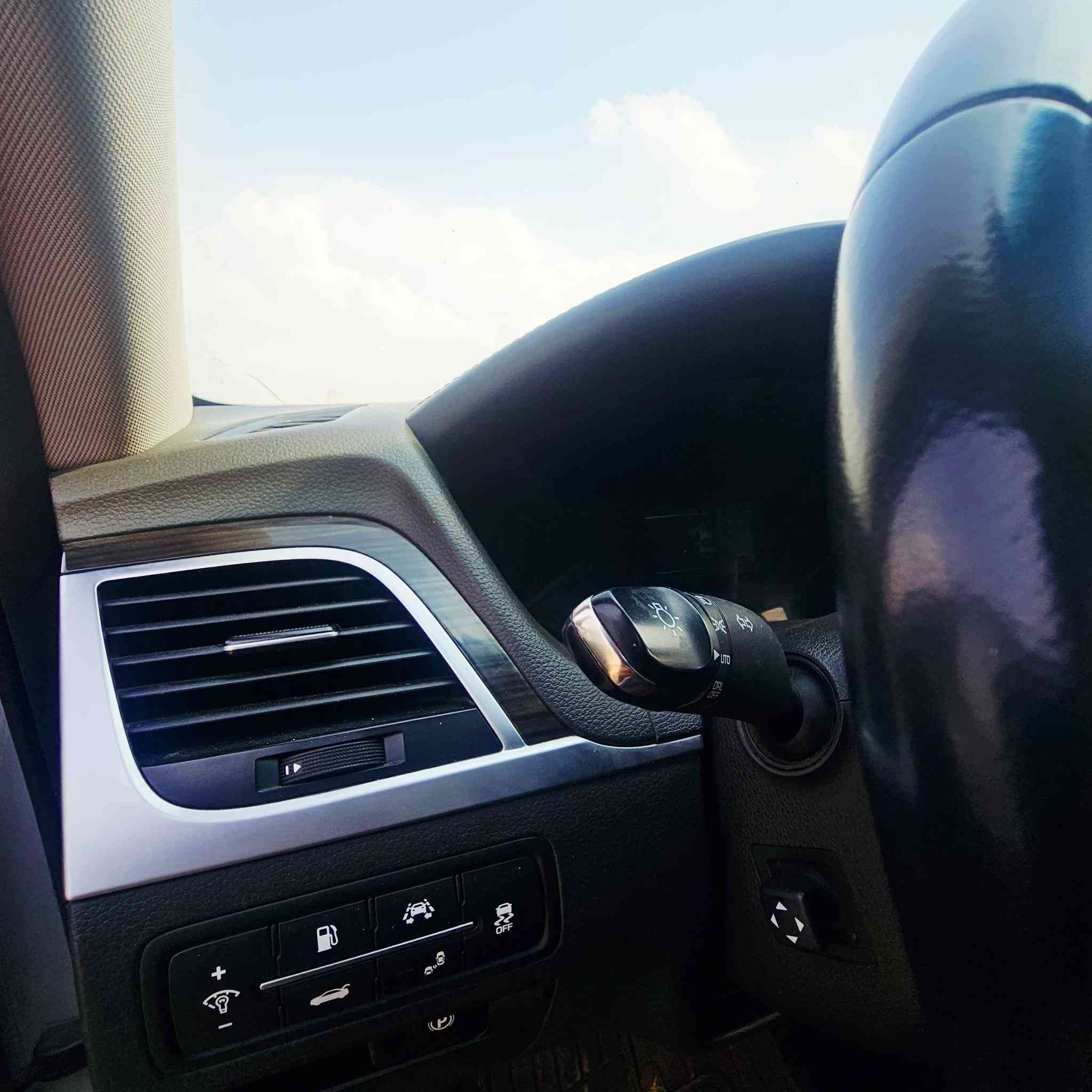 GENESIS G80 v6- 3.800 
2017  
مواصفات
. بصمه ابواب 
. تشغيل عن بعد 
. كشنات كهرباء + خزن ميموري 
. كشنات تدفئه تبريد 
. استيران كهرباء 
. رادارت امامي خلفي جوانب 
. نظام ترحيب و شعار بالمري 
. داخل اسود
. نظام سبورت + نظام سبورت بلاص + نظام ايكو 
. شاحن لاسلكي 
. حساسات 360 + كأمرة
.عداد 58890
. حادثها جاملغ امامي + بنيد يعني قطعتين بدون دواخل وع الفحص والسونار مرفق بالصور
. مكان السياره بعقوبة 
.سيارة خير من الله كلشي متصرف عليهة 
. السعره 180 مجال بسيط (بيع او مراوس جارجر . امبالا . اوباما)
* متواجد فيس + واتساب (***********)
