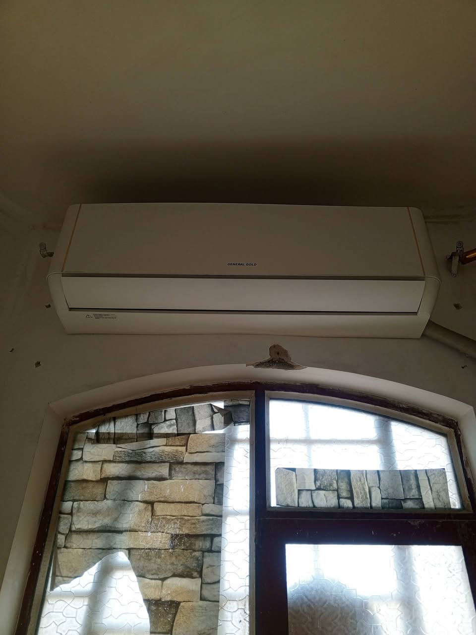 سبلت للبيع تدفئه تبريد تبريد مالته ثلج جديد سعر 300 العنوان حي السلام ***********
