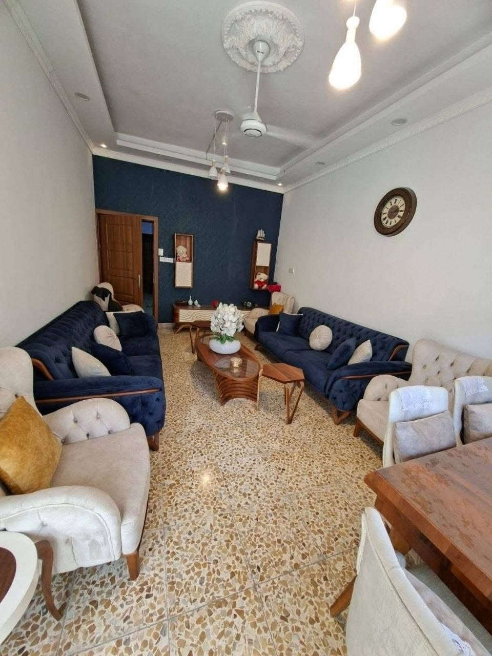 🏡✨ عقارات قاسم أبو عزالدين ✨🏡
🔹 عقار للبيع /دار/
📍 الموقع: [خلف حفته بازار حي الخضراء] 
📐 المساحة: [150]  الواجهة: [7.5] 
📝 وصف العقار: [دار جدا مميز طابقين معزول بناء 2021 ]
📄 نوع ملكية العقار: [طابو صرف]
💰 السعر: عبر الخاص أو الاتصال على الأرقام التالية:
📞 معتز: ***********
📞 قاسم: ***********
📍 عنوان:المكتب /كركوك - حي تسعين -  مقابل اتحاد طلبه وا الشباب
🌟 نوفر لكم أفضل الفرص العقارية للبيع والشراء والاستثمار 🌟 مصداقية • أمانة • خدمة متميزة
#عقارات_قاسم_أبو_عزالدين #عقارات_كركوك #بيع_وشراء_العقارات #استثمار_عقاري 🏡✨
