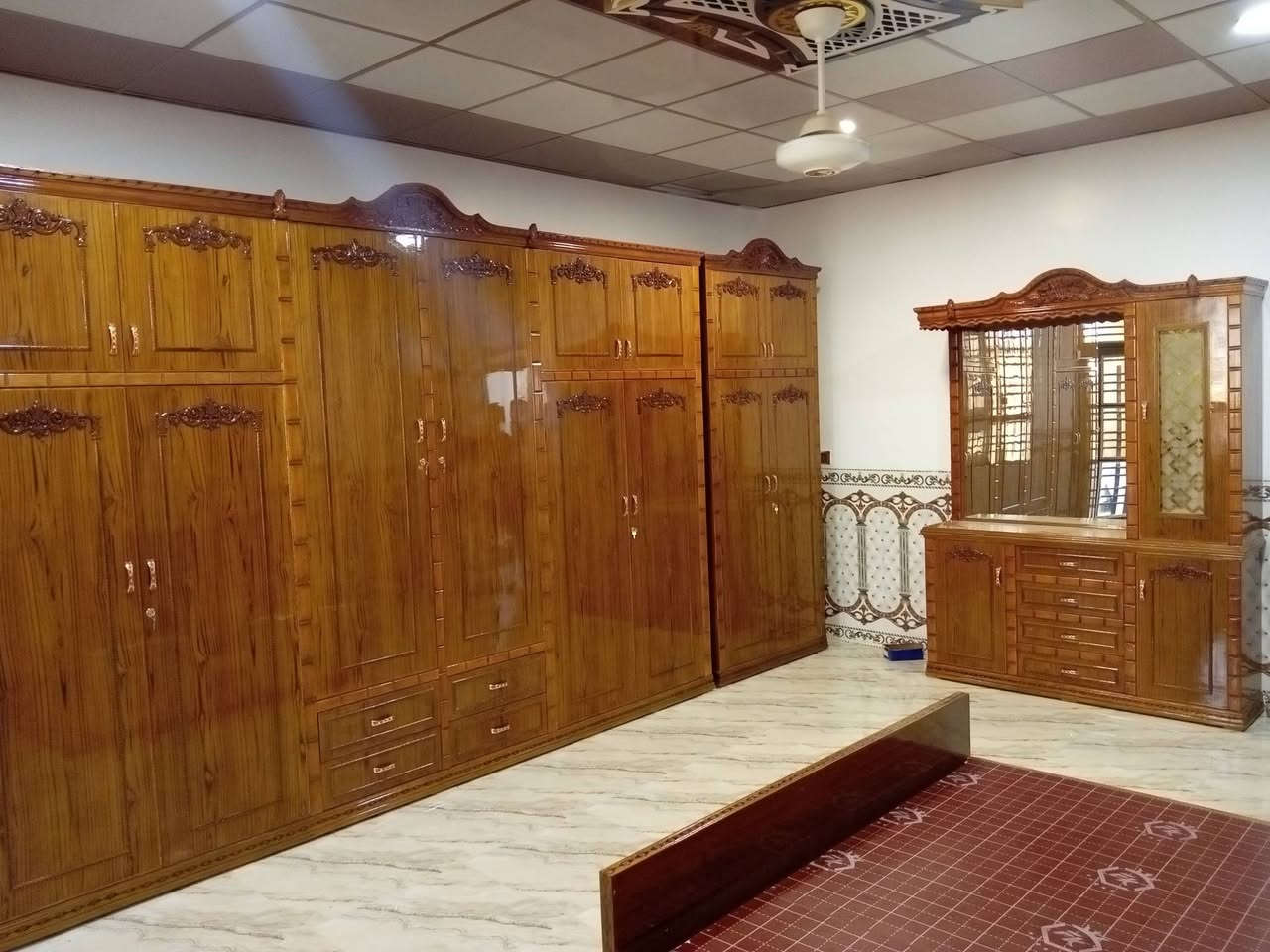 غرفة نوم حطاطة ٦ فردة طابقين  مع الملحقات
موديل مسرح شغل درجة اولى صبغ رش درجة أولى
معمل نجارة الأخوين
العنوان... بروانة  حي الشرطة قرب مدرسة عين العرب
الاستفسار  خاص او الاتصال على الرقم
***********
