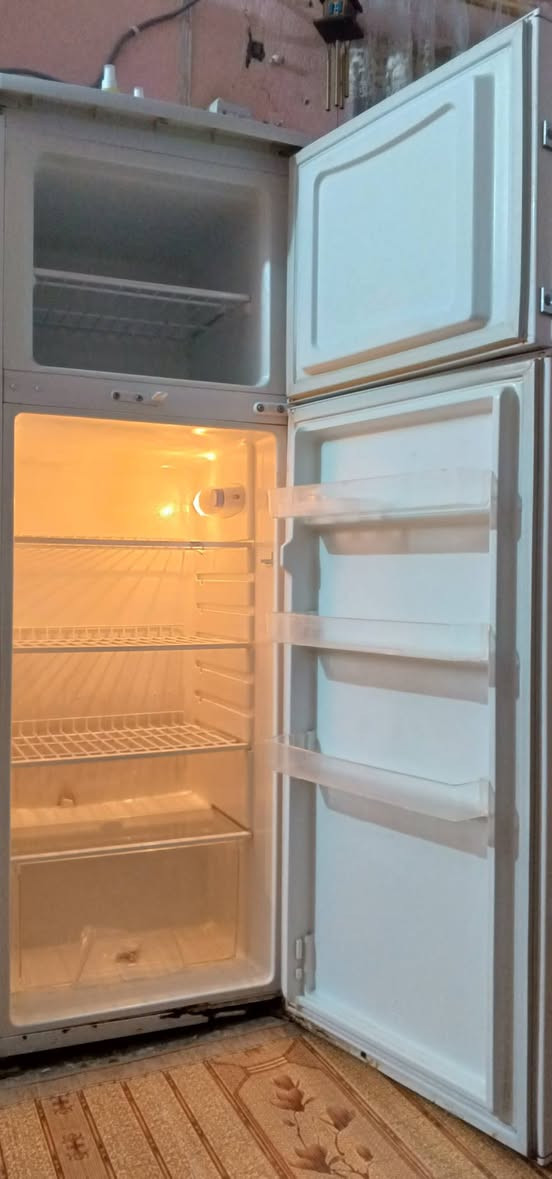 ثلاجة بيكو للبيع السعر 75 ألف 
ملاحظة الباب مخلوع من الأسفل


**إذا كنت صاحب هذا الإعلان وتريد حذفه لأي سبب، رجاءا أرسل رسالة إلى الدعم الفني**
