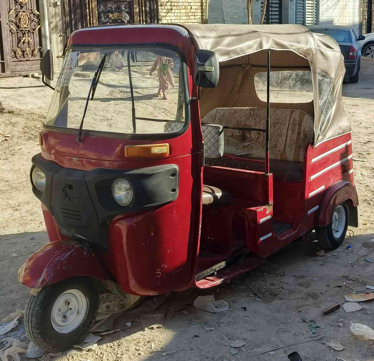 سلام عليكم تكتك باجاج ٢٠١٧ نظيفه لا صبغ ولا معجون بلاديه محرك زيل بدون اوراق مكاني كربلاء السعر2000 وبيها مجال ***********
