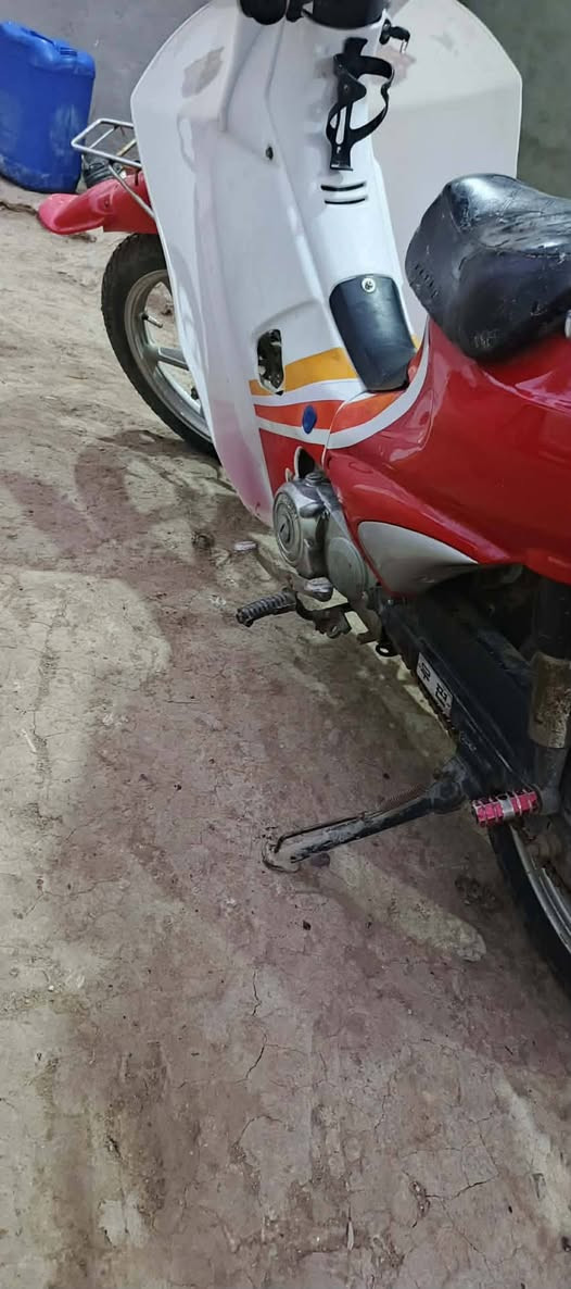 للبيع السعر ٦٥٠ سرفيز  بي خيط دخان ولباقي كله شغال الاتصال عله الرقم ***********
