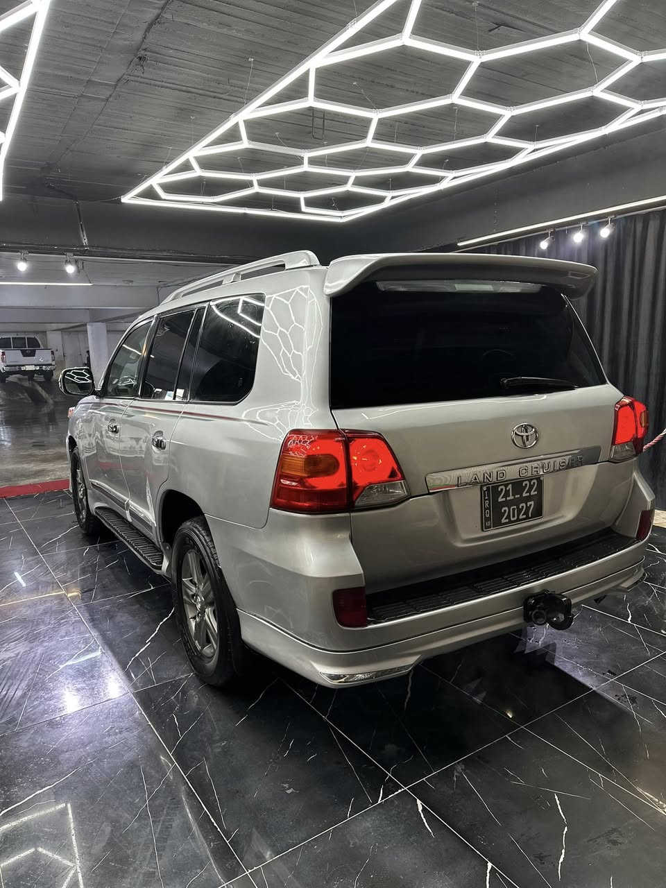 سلاو هاورييان 
وه نه وشه. موديل 2009
سياره كه دووبه يه به شه رت 
بوياخ. حيزام بوجواني 
سيسته مي غازى ئيتالي  بو به ستراوه 
غازو به نزين   ئيش ده كات 
گيرومه كينه به شه رت 
٦ بستونه سياره كه 
هيج مه سروفي نيه سياره كه 
نرخ. 180 مجال
 ژم ***********
***********
ناونيشان. رانيه
