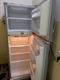 ثلاجه كونكورت شغاله شرط ماطور جديد سعر 150 تواصل ع رقم07717710203